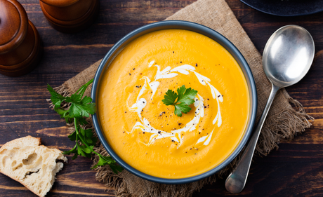 Cremet Græskar og Gulerod Suppe 