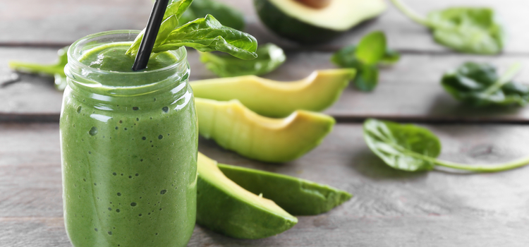 Avokado spenat smoothie 